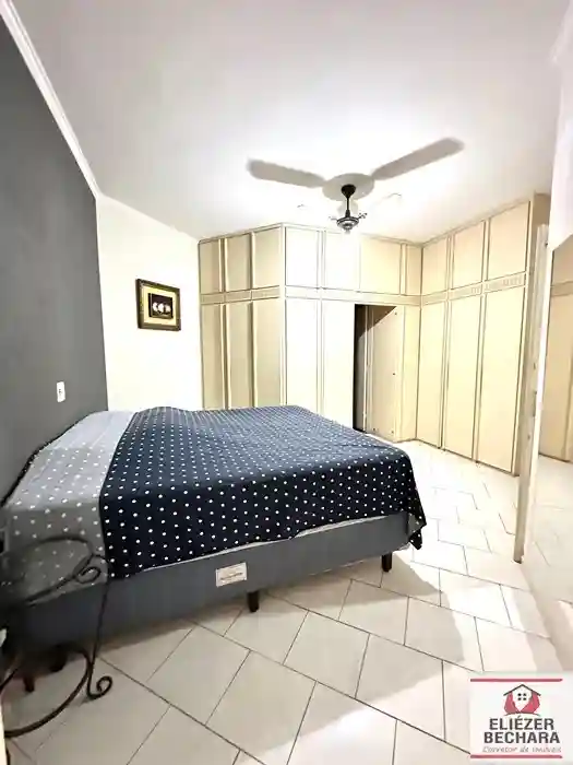 Casa com 3 quartos à venda, 300m² — foto 18 de 29