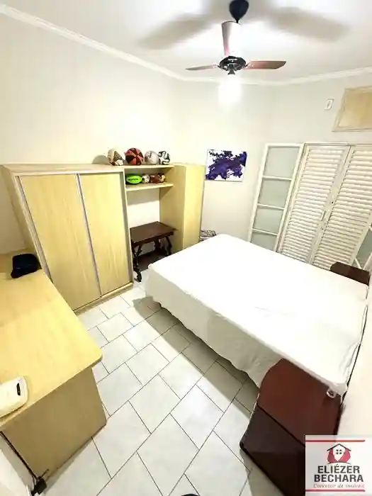 Casa com 3 quartos à venda, 300m² — foto 17 de 29