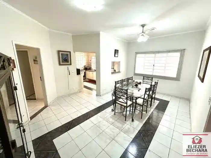 Casa com 3 quartos à venda, 300m² — foto 13 de 29