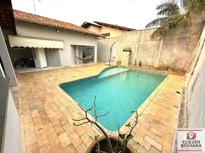 Casa com 3 quartos à venda, 300m² — foto 23 de 29