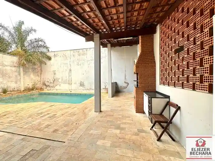Casa com 3 quartos à venda, 300m² — foto 25 de 29
