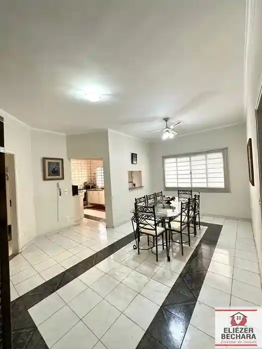 Casa com 3 quartos à venda, 300m² — foto 12 de 29