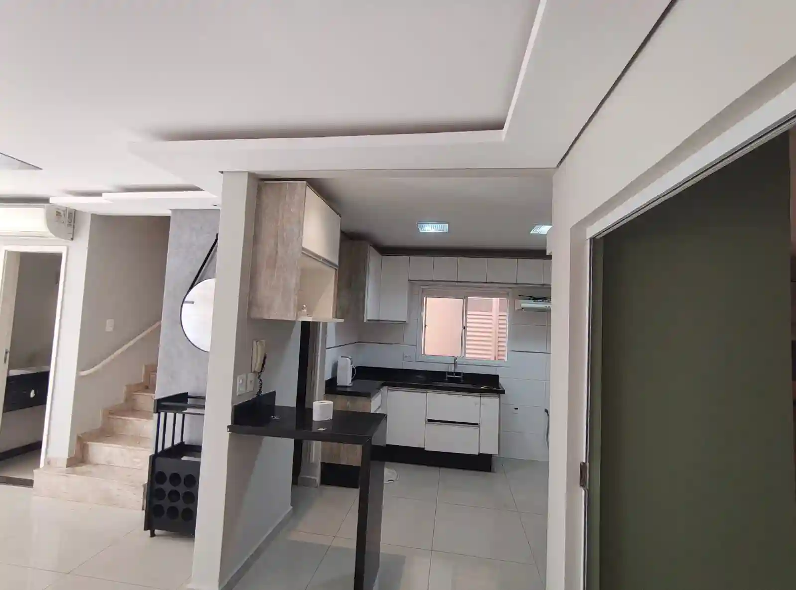 Casa de Condomínio com 3 quartos à venda, 129m² — foto 4 de 9