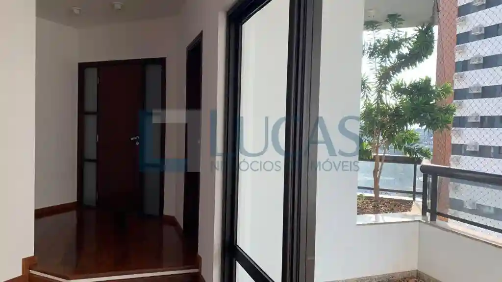 Apartamento com 4 quartos à venda, 255m² — foto 2 de 21