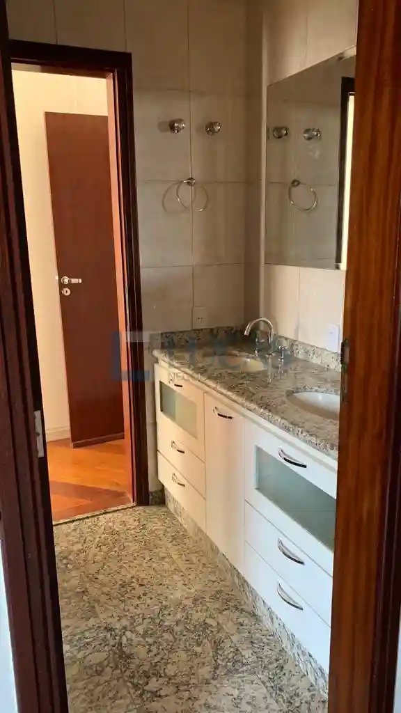 Apartamento com 4 quartos à venda, 255m² — foto 11 de 21