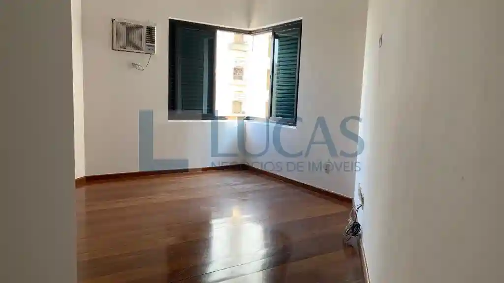 Apartamento com 4 quartos à venda, 255m² — foto 15 de 21