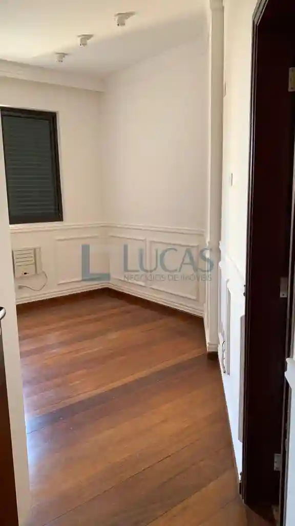 Apartamento com 4 quartos à venda, 255m² — foto 19 de 21