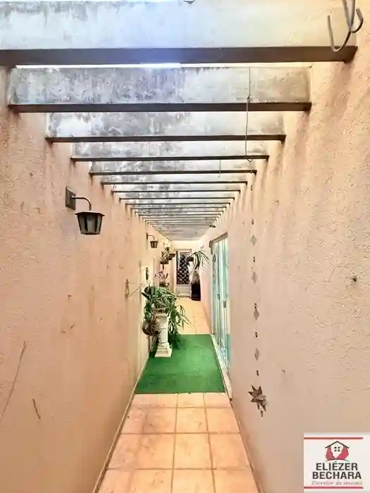 Casa com 3 quartos à venda, 280m² — foto 23 de 35