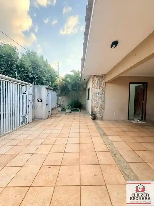 Casa com 3 quartos à venda, 280m² — foto 12 de 35