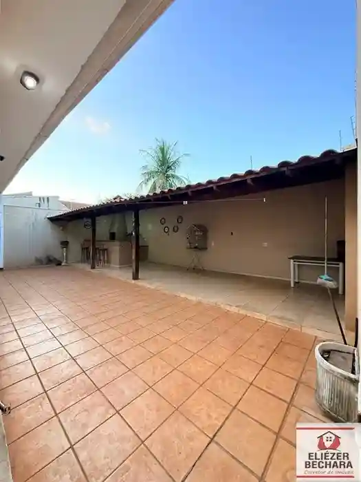 Casa com 3 quartos à venda, 280m² — foto 10 de 35