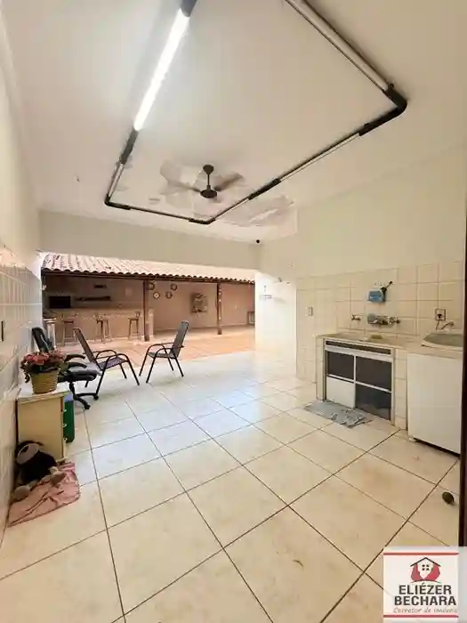 Casa com 3 quartos à venda, 280m² — foto 5 de 35