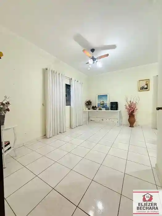 Casa com 3 quartos à venda, 280m² — foto 11 de 35
