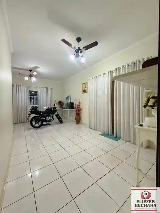 Casa com 3 quartos à venda, 280m² — foto 27 de 35