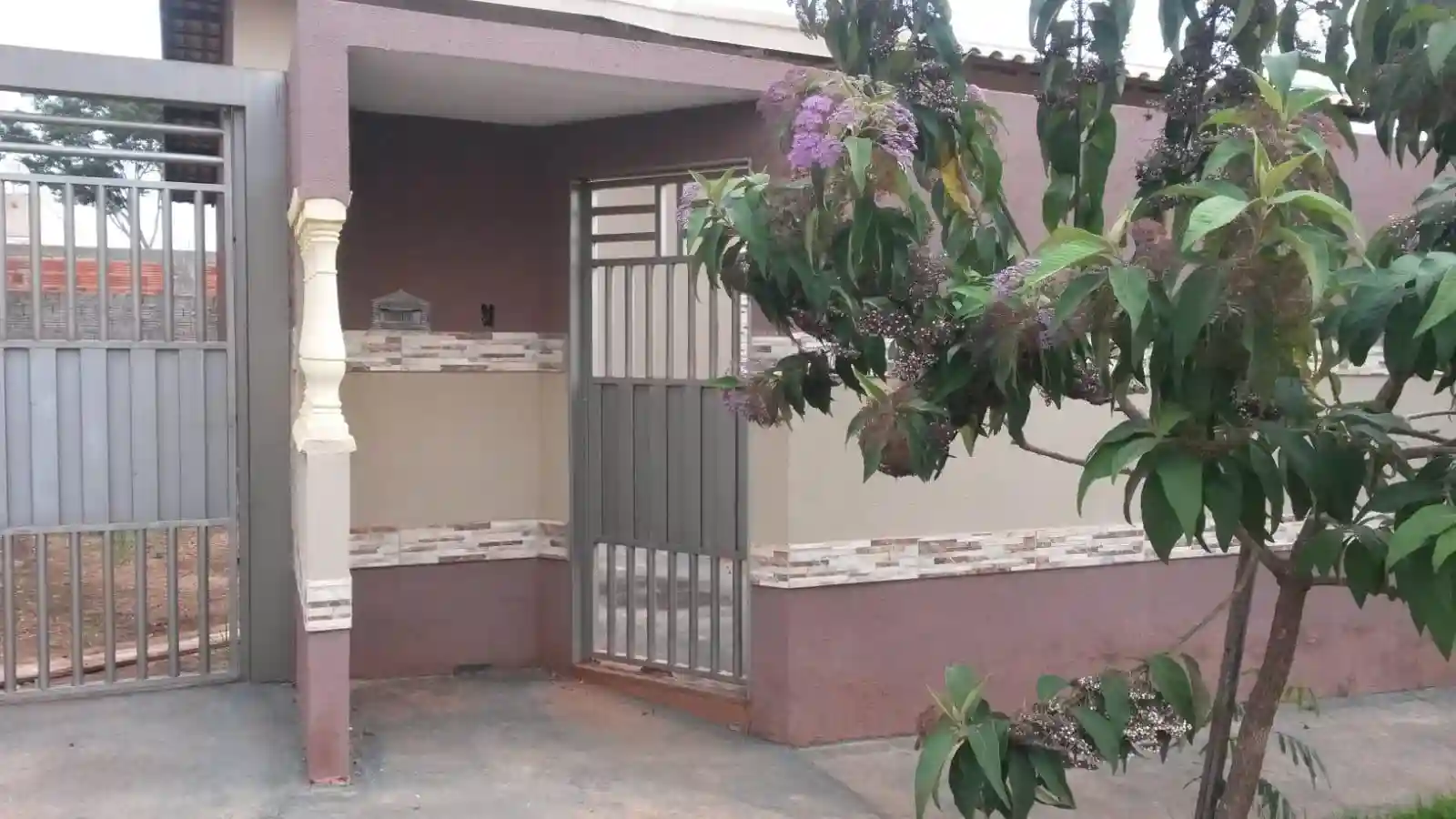 Casa com 3 quartos à venda, 200m² — foto 1 de 16