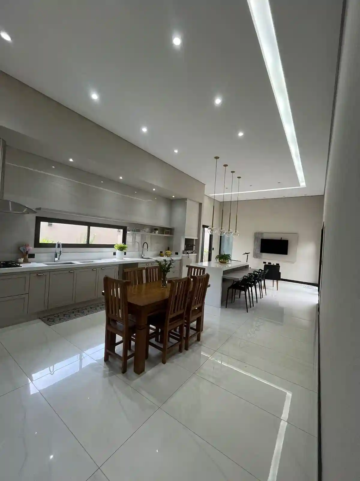 Casa de Condomínio com 3 quartos à venda, 200m² — foto 4 de 24