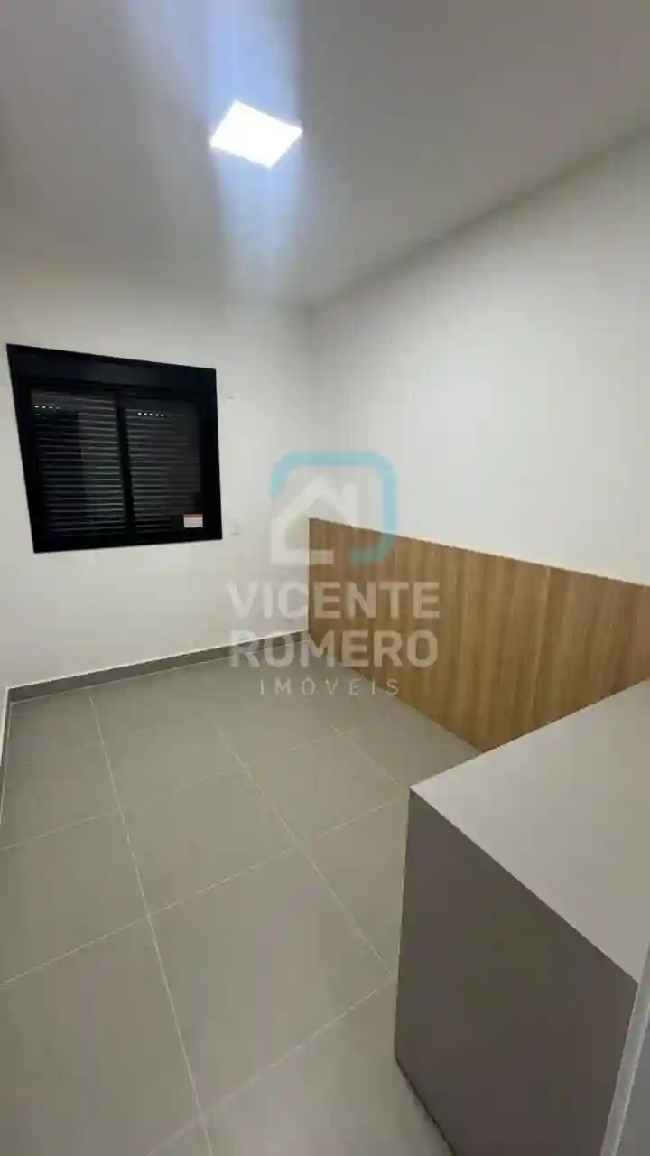 Apartamento com 3 quartos para aluguel, 78m² — foto 2 de 10