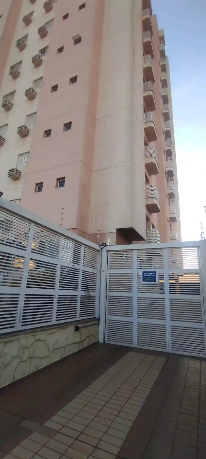 Apartamento com 2 quartos à venda, 65m² — foto 2 de 15