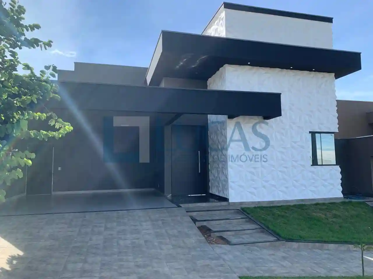 Casa de Condomínio com 3 quartos à venda, 185m² — foto 1 de 28