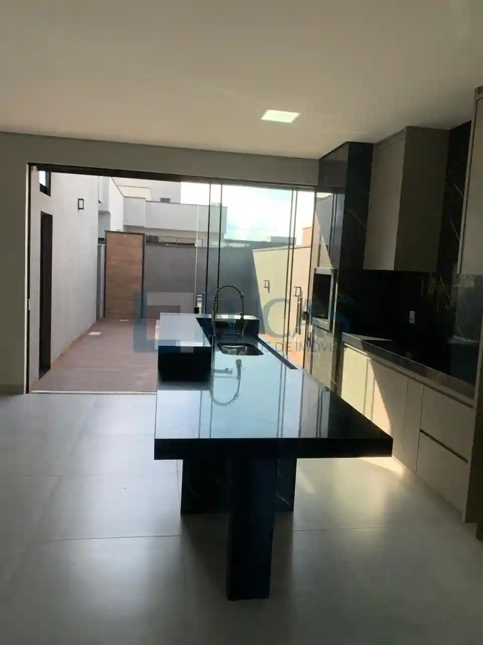 Casa de Condomínio com 3 quartos à venda, 185m² — foto 6 de 28