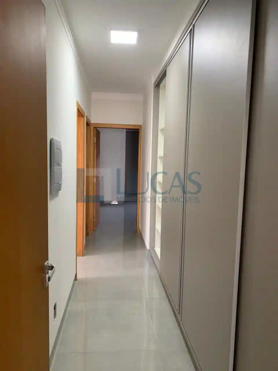 Casa de Condomínio com 3 quartos à venda, 185m² — foto 11 de 28