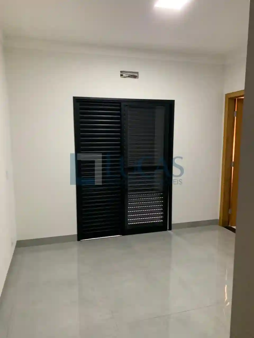 Casa de Condomínio com 3 quartos à venda, 185m² — foto 17 de 28