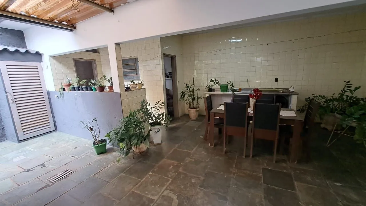 Casa à venda — foto 1 de 5