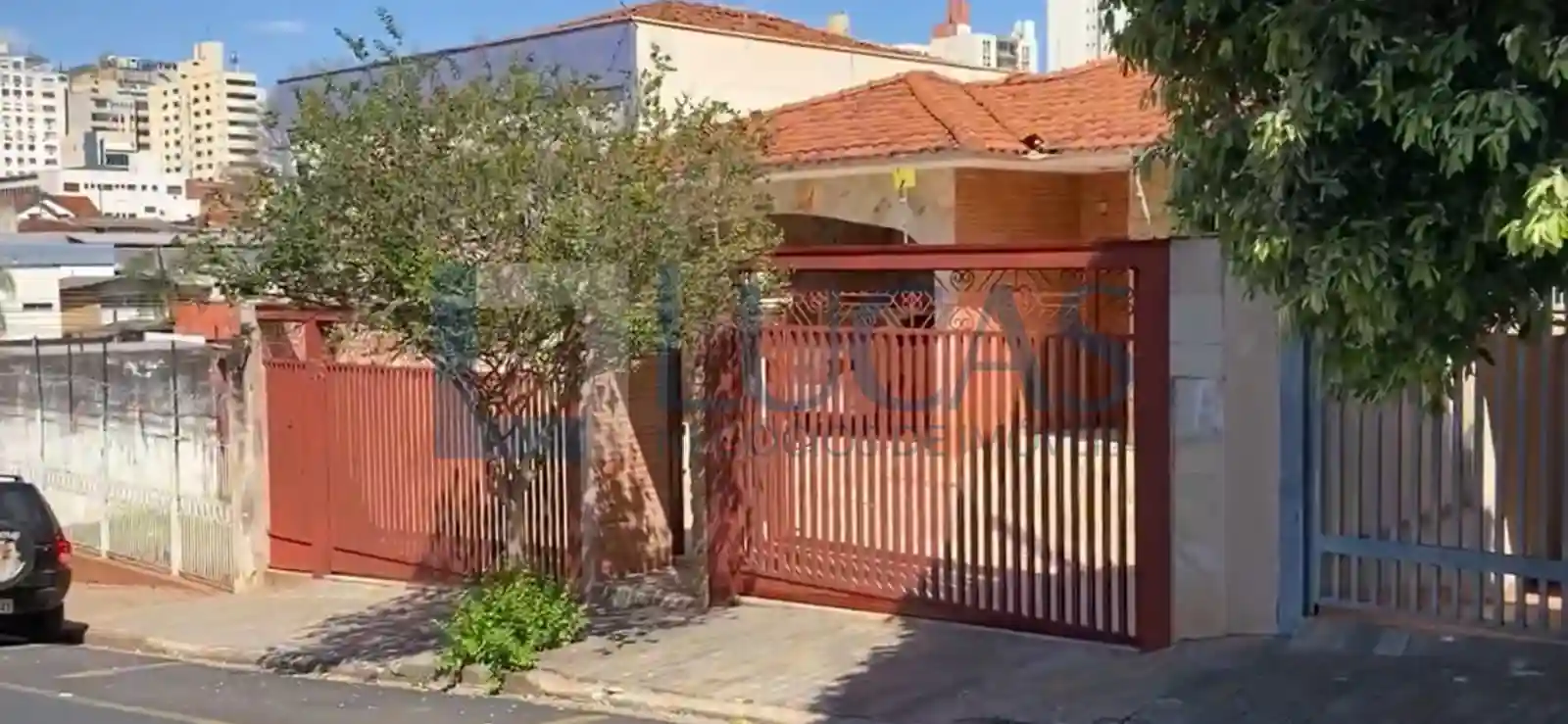 Casa Comercial com 3 quartos à venda, 310m² — foto 1 de 18