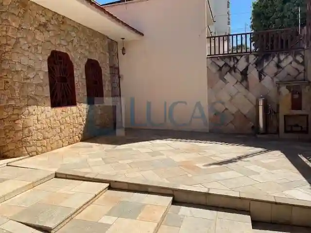 Casa Comercial com 3 quartos à venda, 310m² — foto 2 de 18