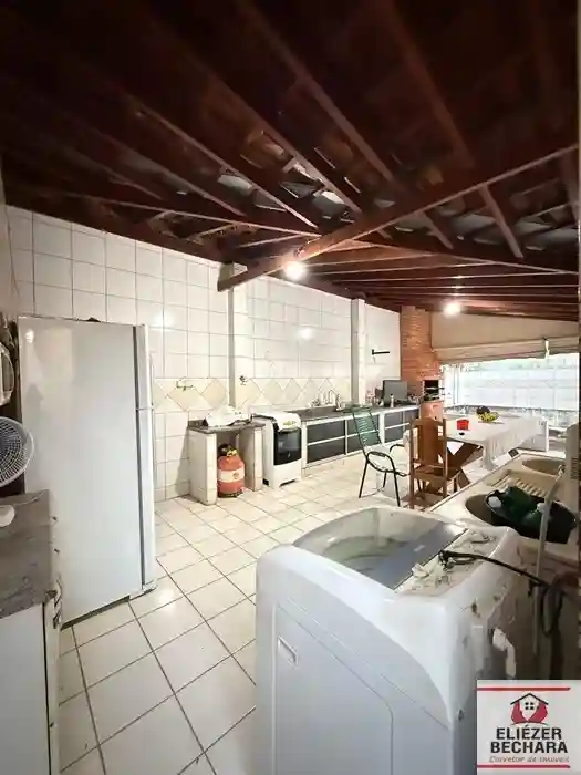Casa com 3 quartos à venda, 173m² — foto 18 de 19