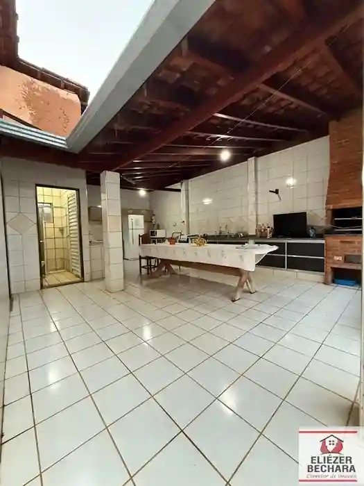 Casa com 3 quartos à venda, 173m² — foto 1 de 19