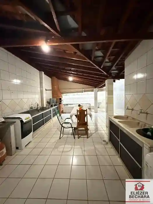 Casa com 3 quartos à venda, 173m² — foto 9 de 19