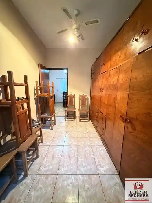 Casa com 3 quartos à venda, 173m² — foto 2 de 19