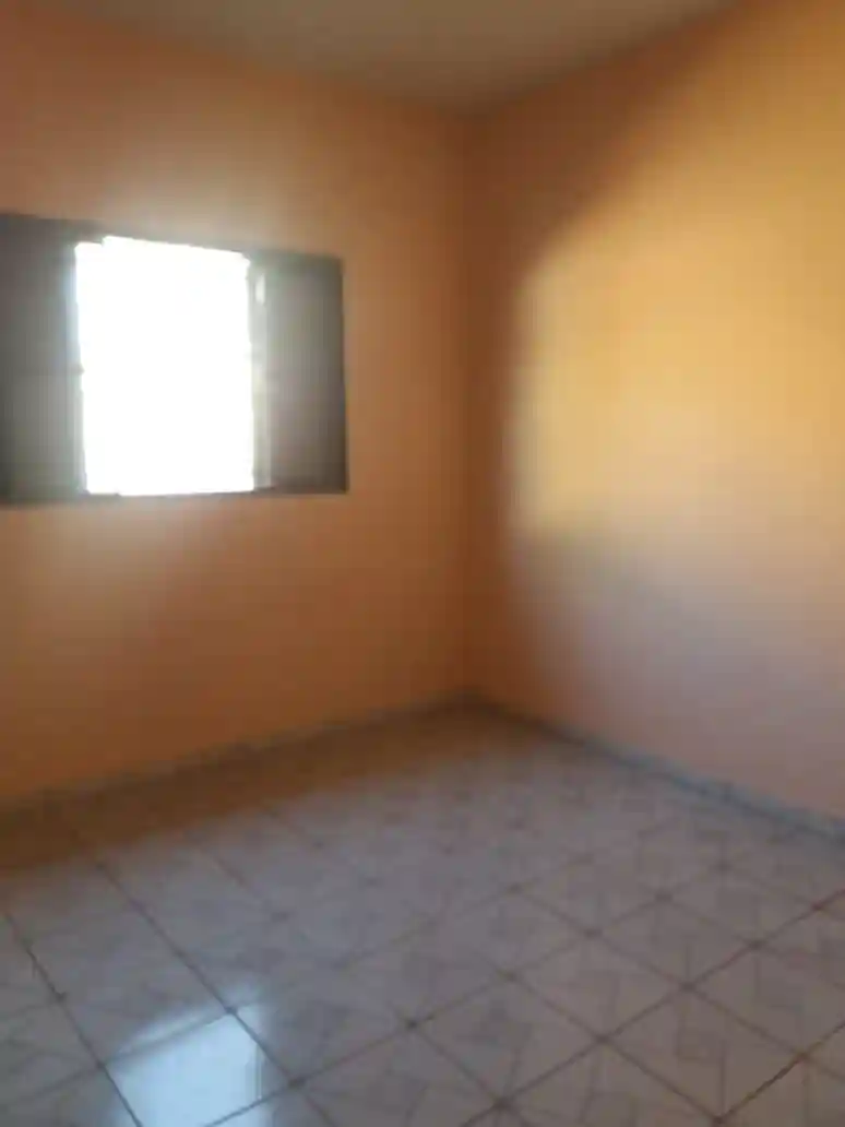 Casa à venda — foto 3 de 6