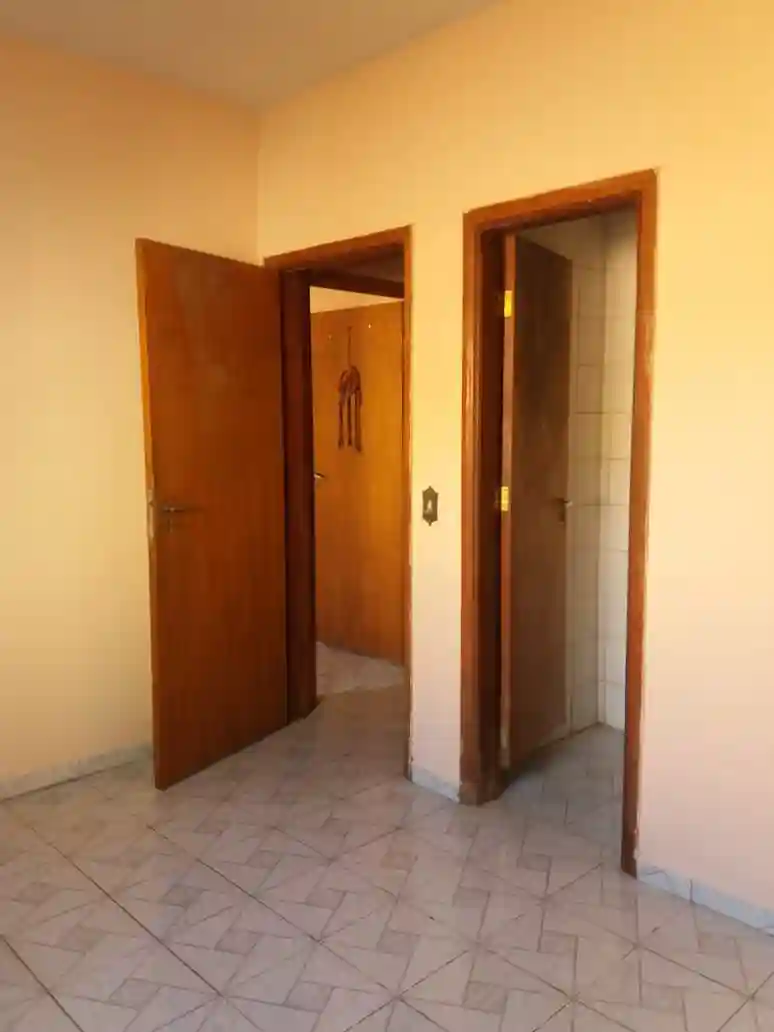 Casa à venda — foto 4 de 6