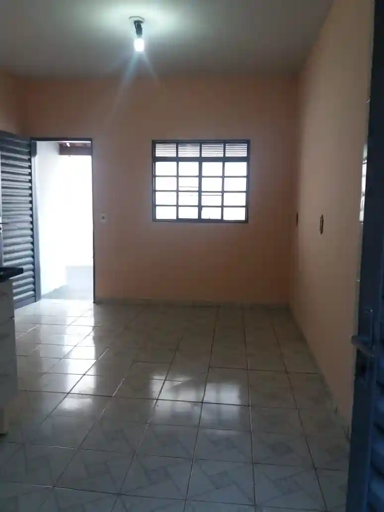 Casa à venda — foto 2 de 6