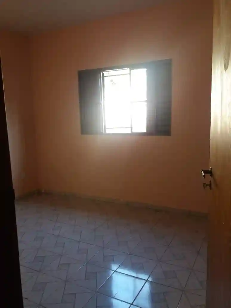Casa à venda — foto 5 de 6