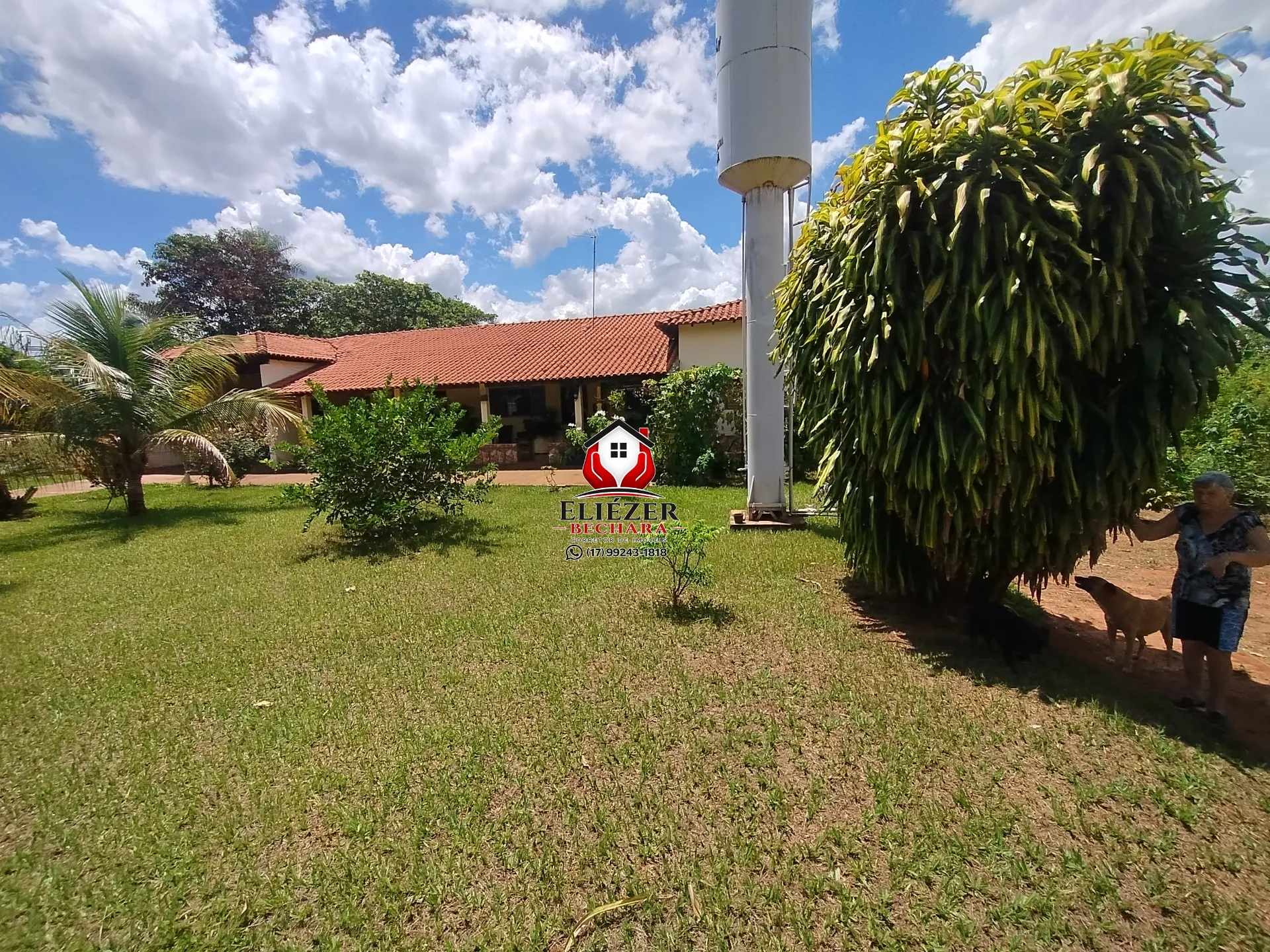 Fazenda / Sítio / Chácara com 3 quartos à venda, 2000m² — foto 1 de 37