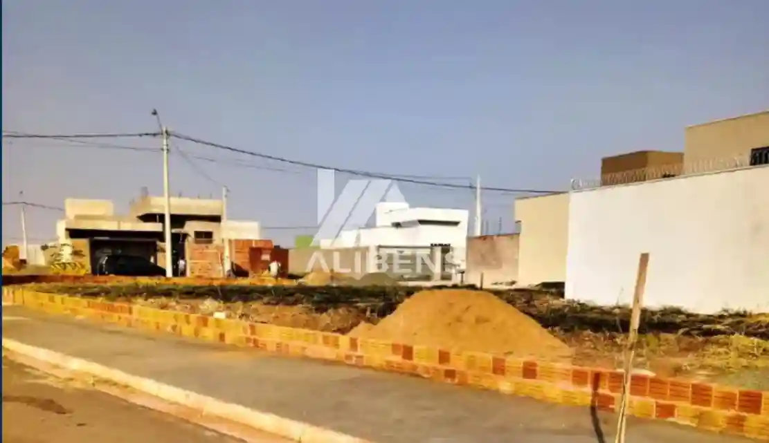 Terreno / Lote / Condomínio  à venda, 235m² — foto 2 de 7