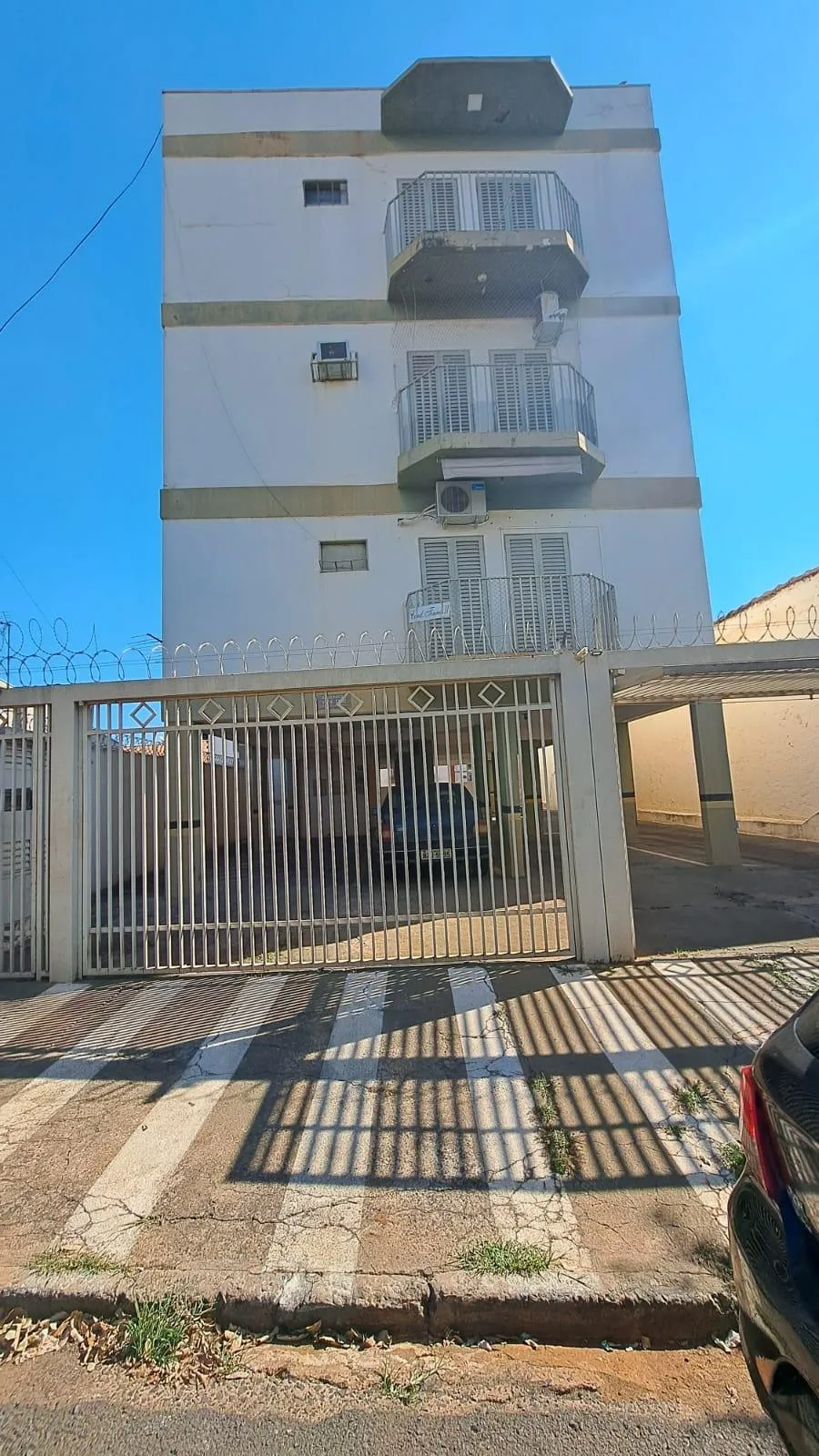 Apartamento com 3 quartos à venda, 75m² — foto 2 de 41