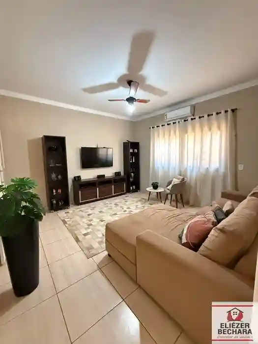 Casa com 3 quartos à venda, 290m² — foto 18 de 22