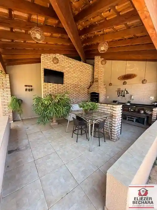 Casa com 3 quartos à venda, 290m² — foto 1 de 22
