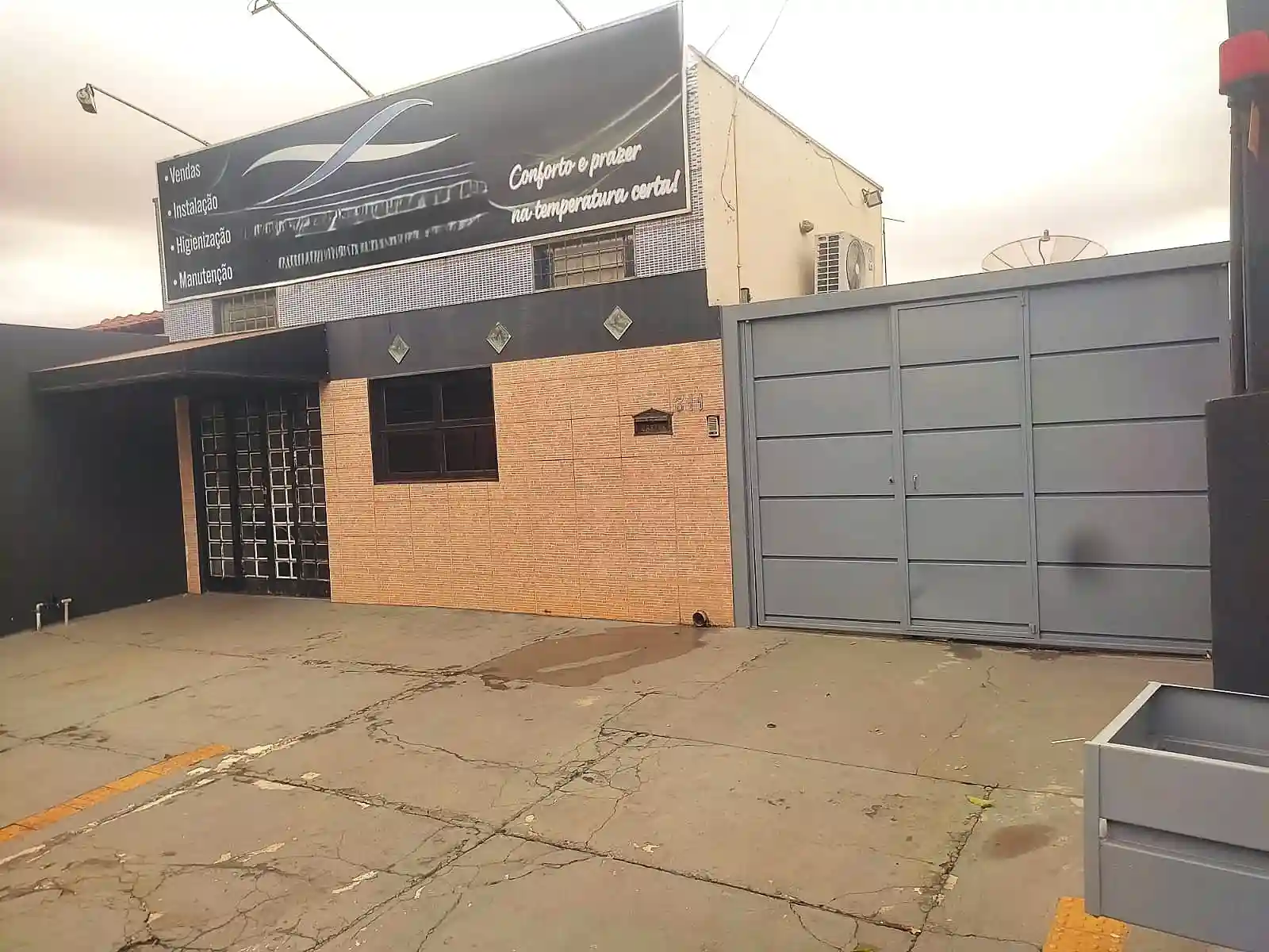 Casa com 2 quartos à venda, 200m² — foto 2 de 13