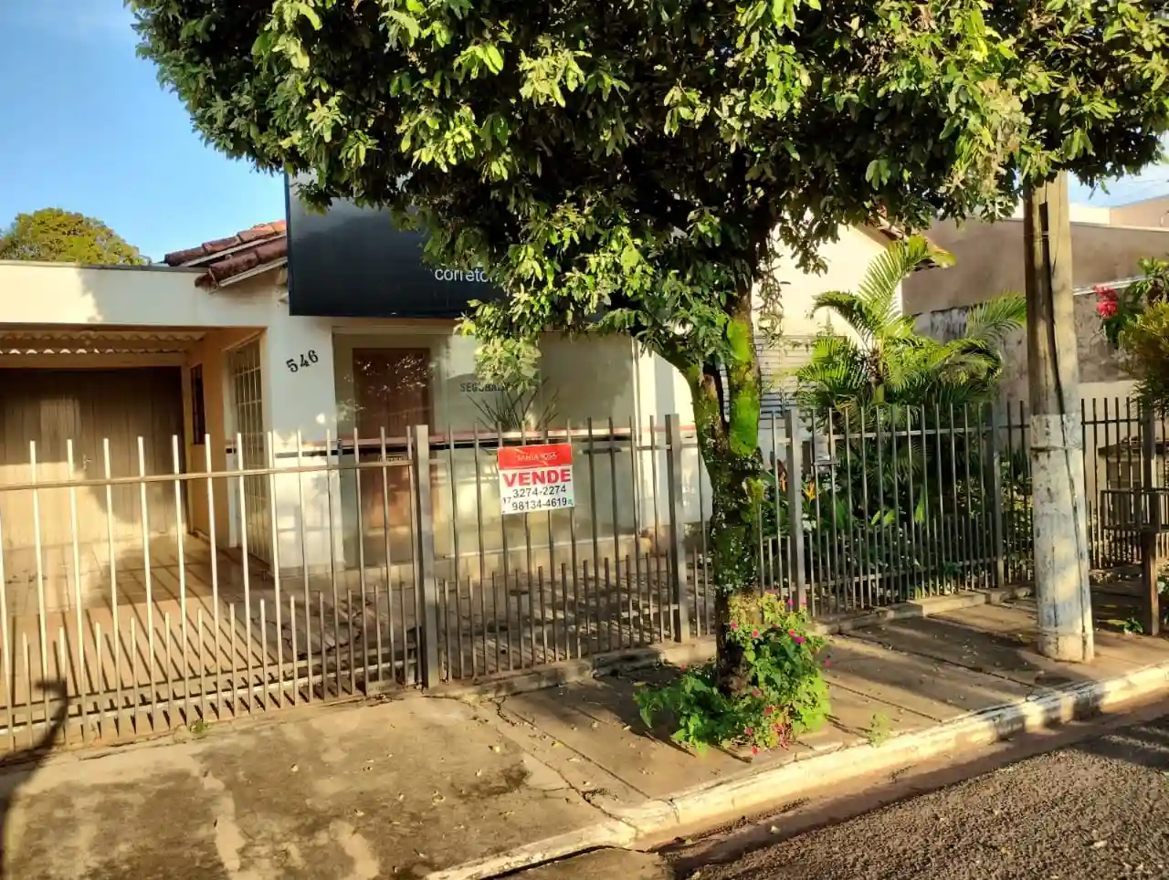 Casa à venda — foto 2 de 2
