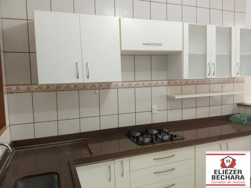 Casa à venda — foto 1 de 3