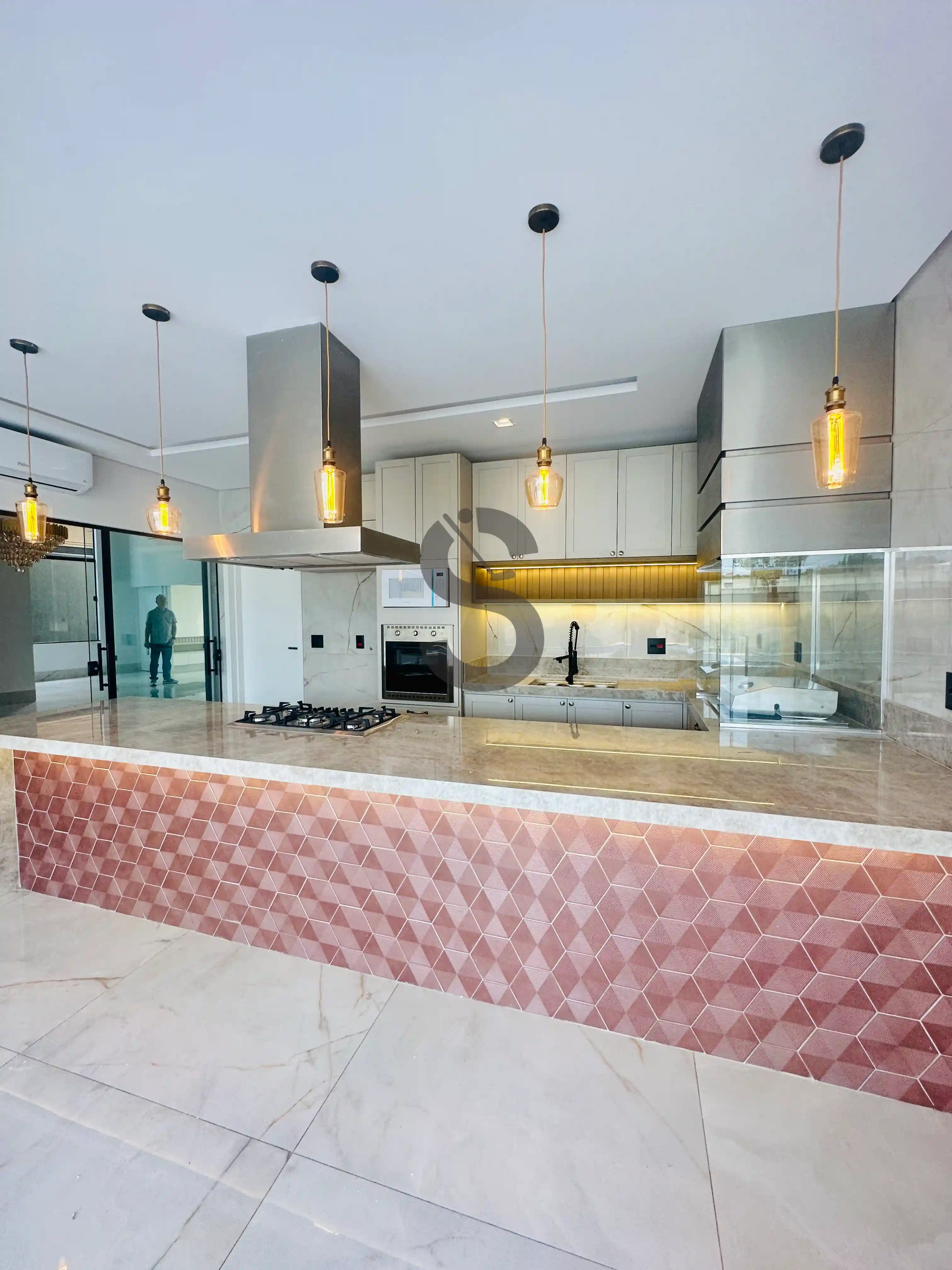 Casa de Condomínio com 4 quartos à venda, 320m² — foto 2 de 21