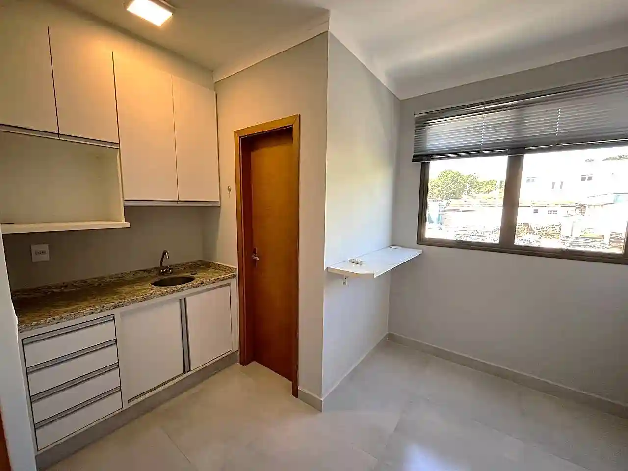 Conjunto Comercial / Sala  para aluguel, 34m² — foto 5 de 8