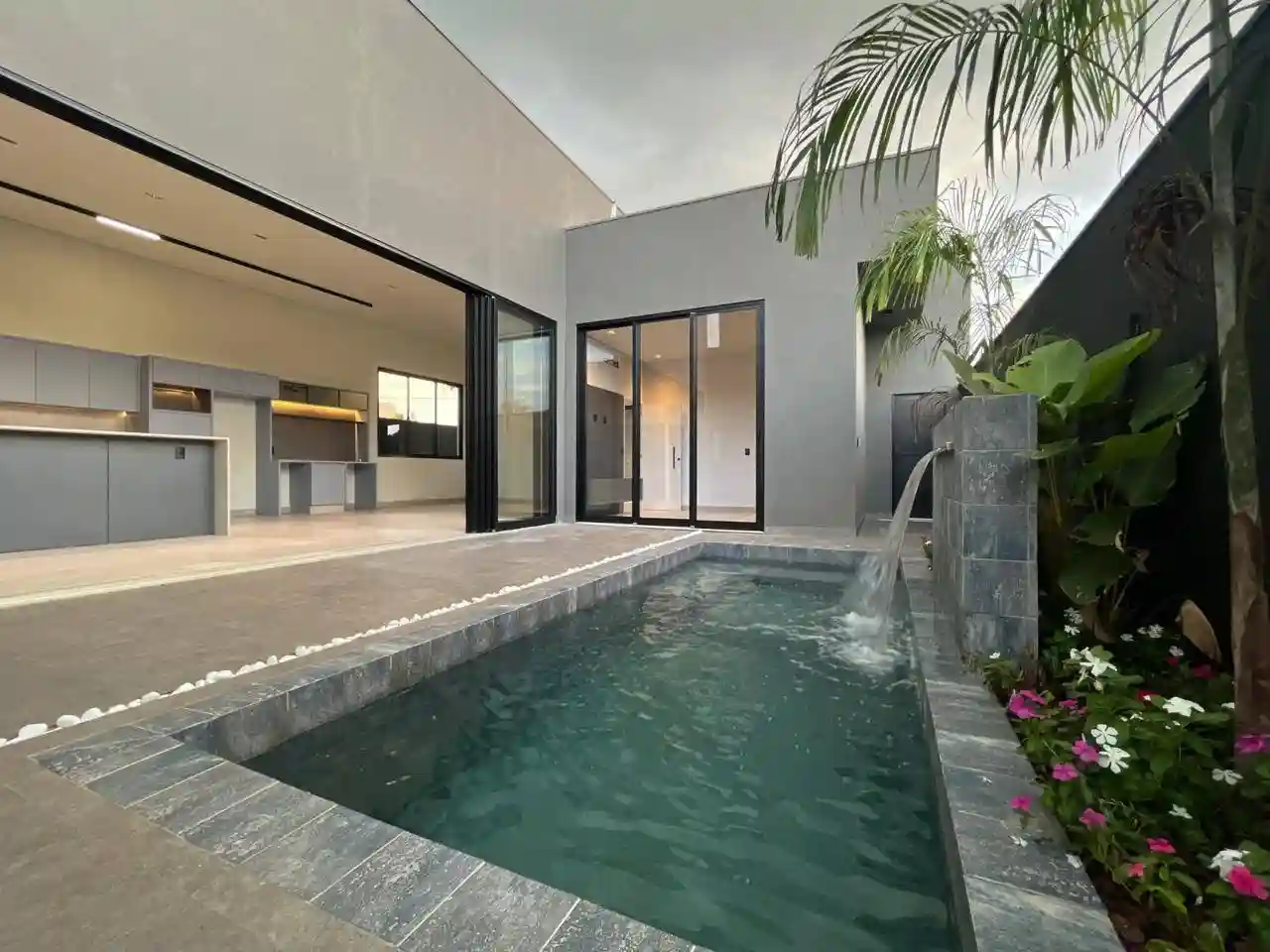 Casa de Condomínio com 3 quartos à venda, 223m² — foto 11 de 23