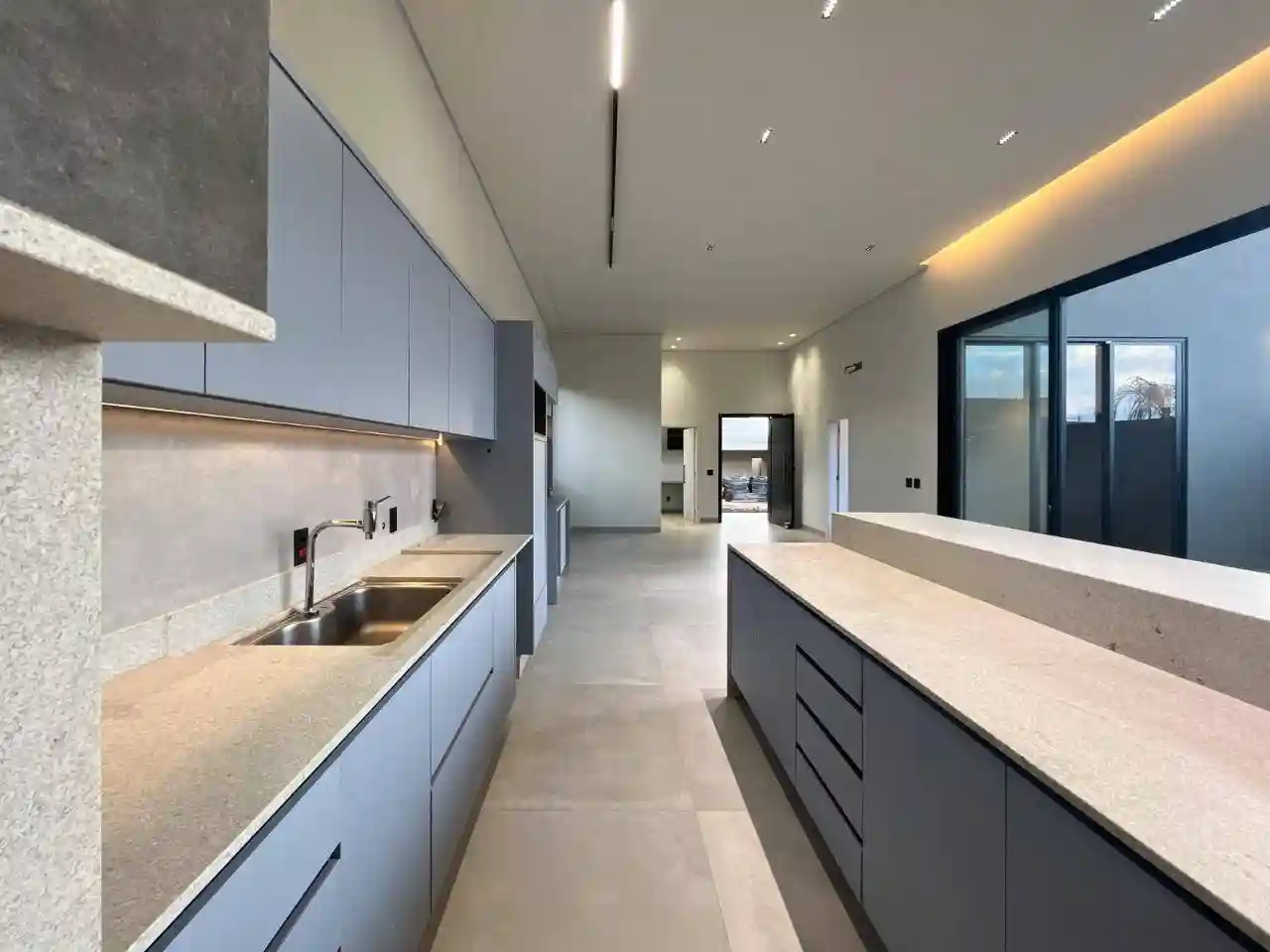 Casa de Condomínio com 3 quartos à venda, 223m² — foto 4 de 23