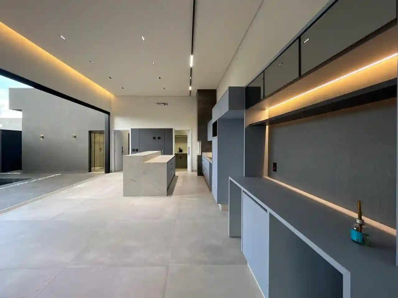 Casa de Condomínio com 3 quartos à venda, 223m² — foto 9 de 23