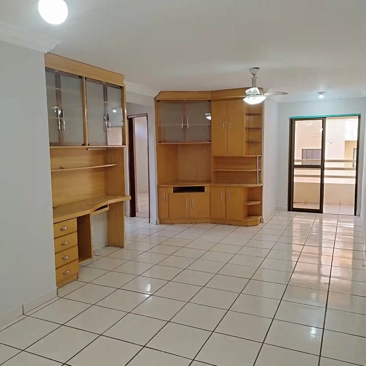 Apartamento com 2 quartos à venda, 70m² — foto 1 de 10